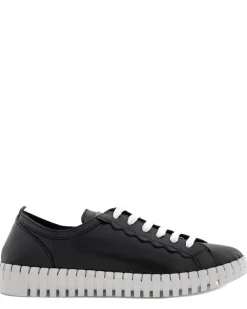 Ella of Sweden Sneaker